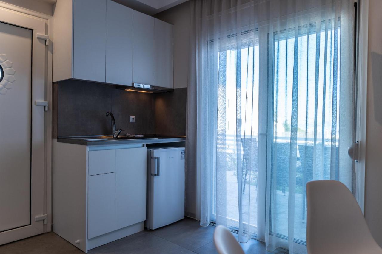 Yiasemi Apartments Nea Iraklitsa Экстерьер фото
